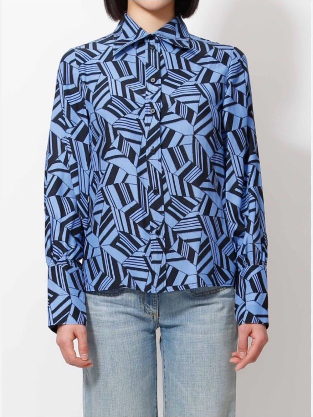 CHLOÉ Long Sleeves Button
Front Geometric Print Silk
Blouse Size 36 US 4
